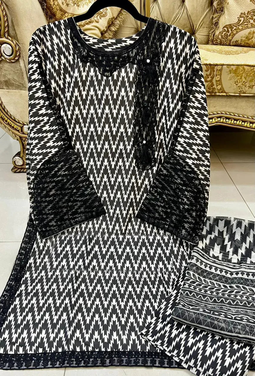 3 Pcs Women's Stitched Dobby Lawn Printed Suit