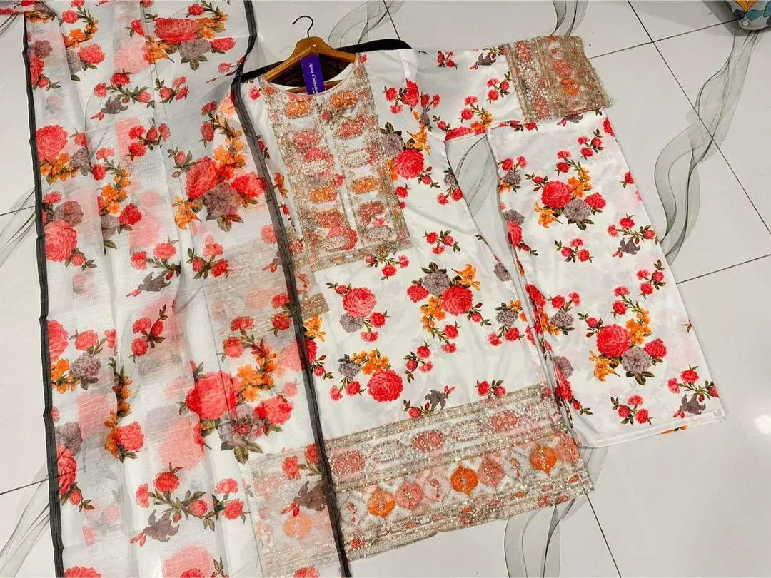 3 Pcs Women's Stitched Lawn Embroidered Suit