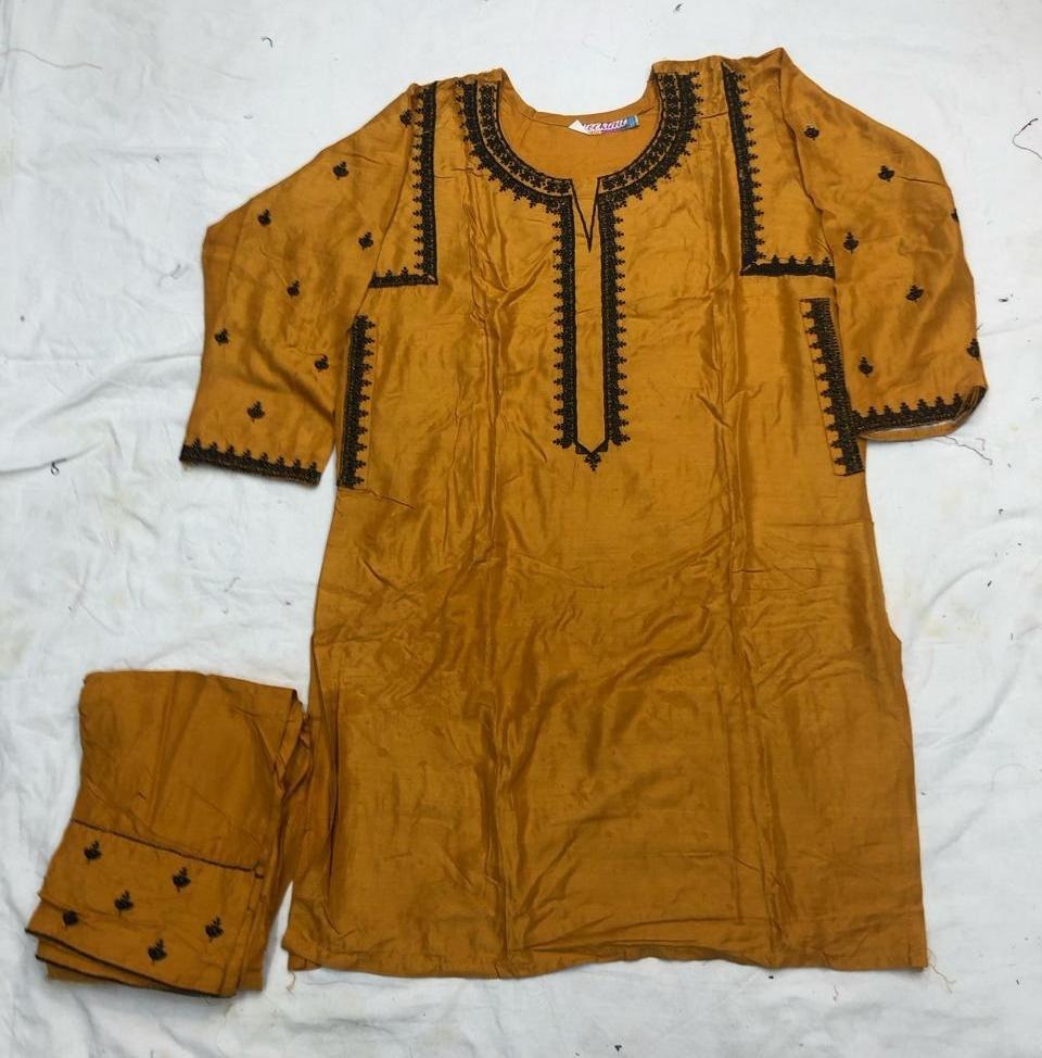 Women Linen Embroidered Shirt Trouser Set Medium